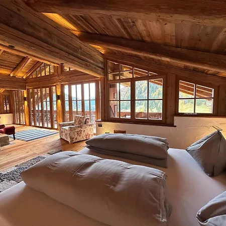 Panoramasuite By Interhome * Flattach